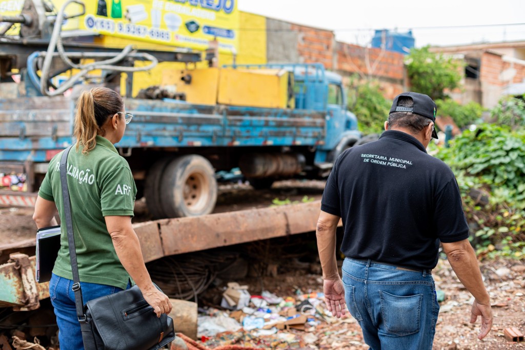 Ação da Prefeitura libera calçadas e recebe aprovação de moradores em Cuiabá