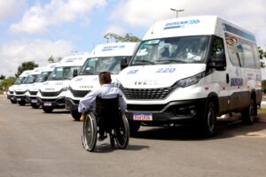 Prefeitura de Cuiabá cede veículos e motoristas ao TRE para garantir transporte de eleitores com deficiência