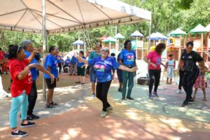 Idosos vivenciam manhã de lazer e integração no Parque Bernardo Berneck