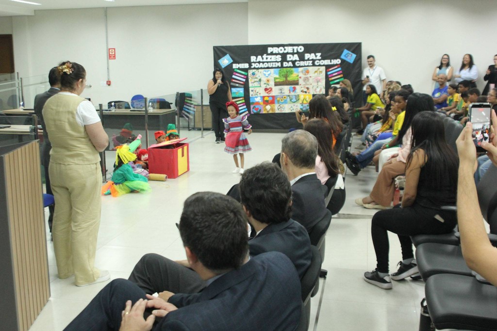 Projeto Raízes da Paz encerra ciclo de nove meses com resultados positivos em escola de Várzea Grande